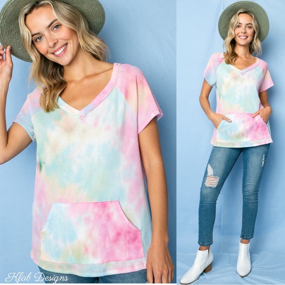 ❤️LAST! V Neck Tie Dye Thermal Front Pocket Top - Picture 3 of 13